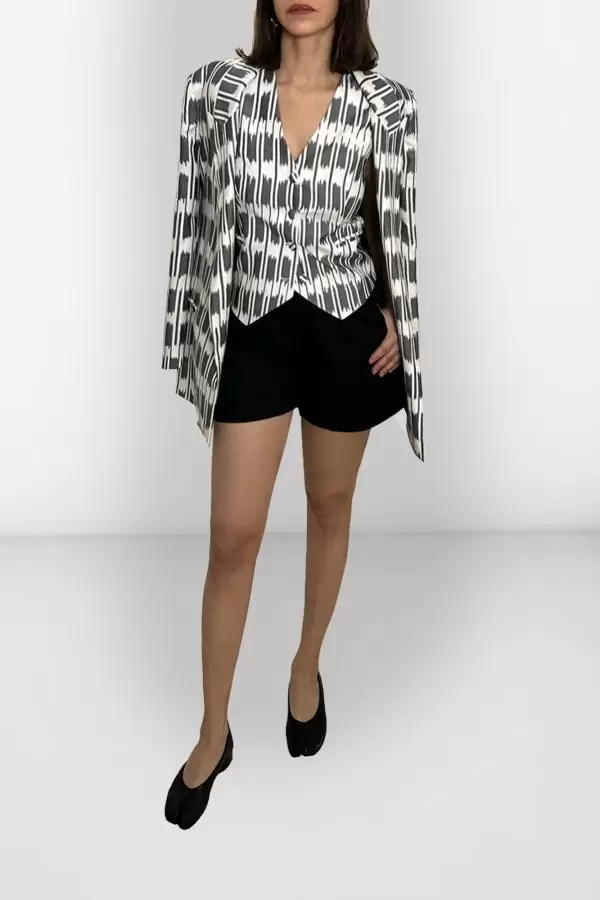 Cesme Short w Ikat Biais in Black Poplin